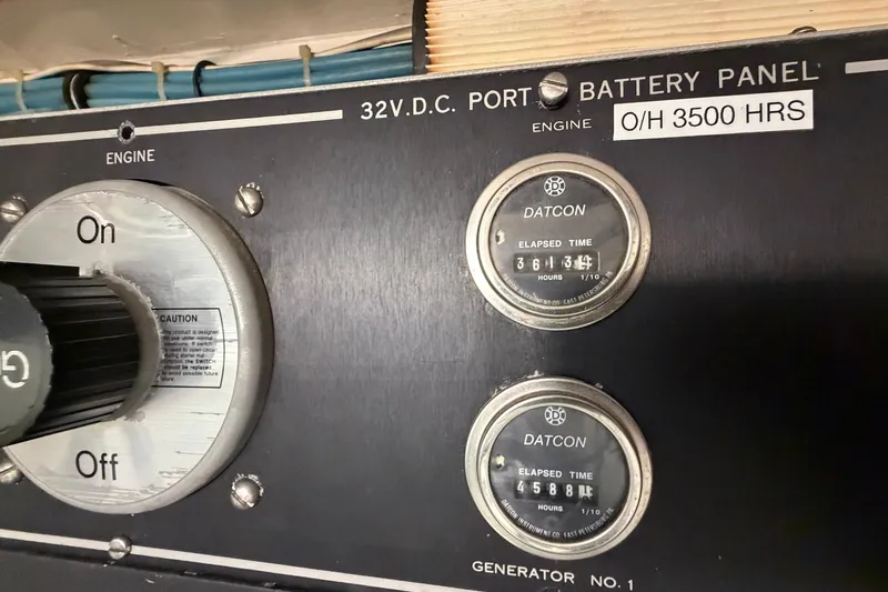 Lady Rae Yacht Photos Pics Control panel of a 1987 Hatteras 58 Motor Yacht with elapsed time meters.