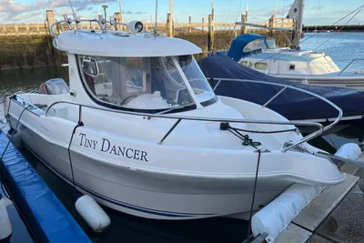 2006 Quicksilver 6.4 Pilothouse
