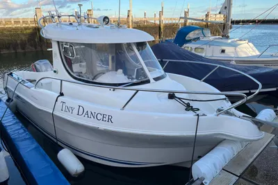 2006 Quicksilver 6.4 Pilothouse