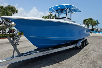 Sea Hunt Ultra 305 SE