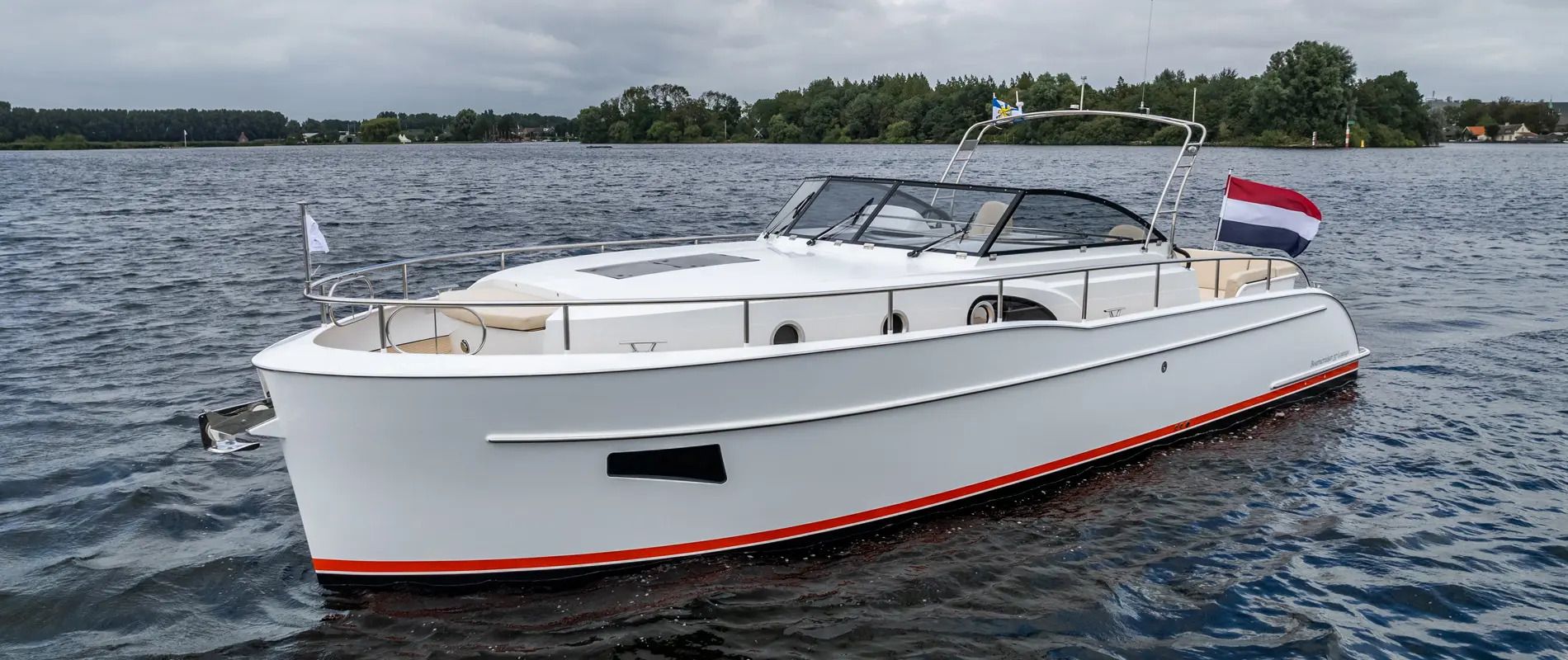 2025 Boarncruiser 37 Lounge