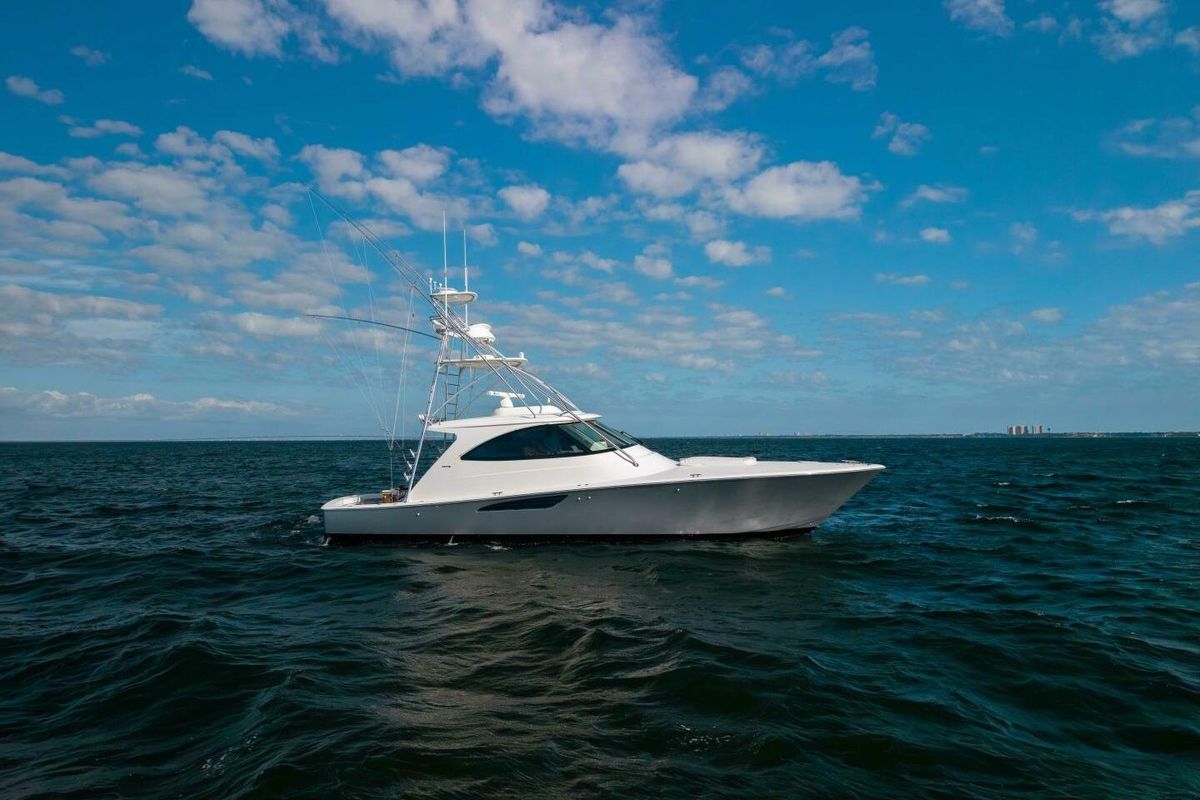 2015 Viking 52 