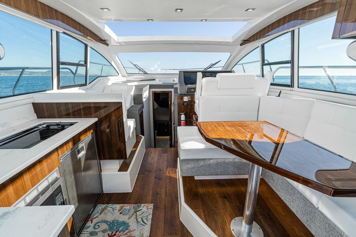 2023 Cruisers Yachts 42 