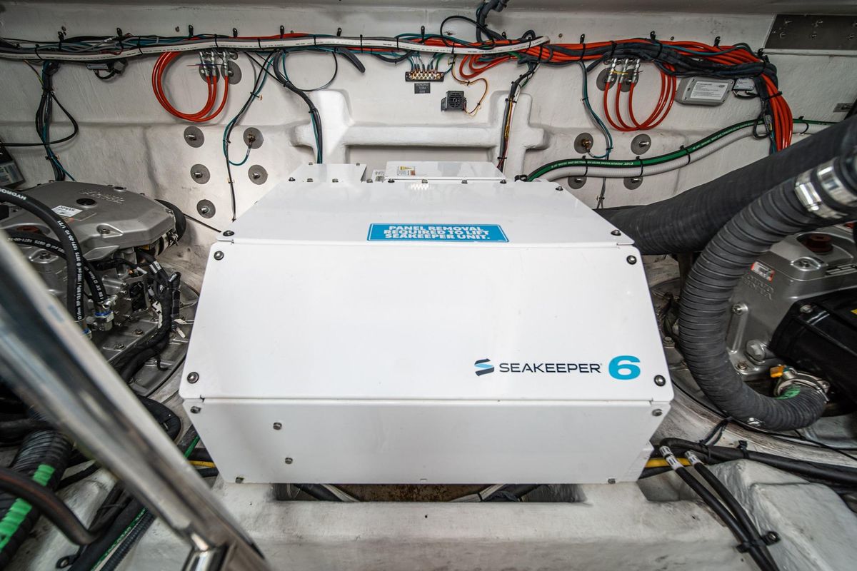 2023 Cruisers Yachts 42 