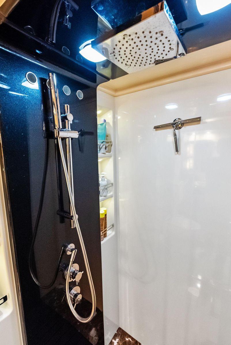 2014 Azimut 72 