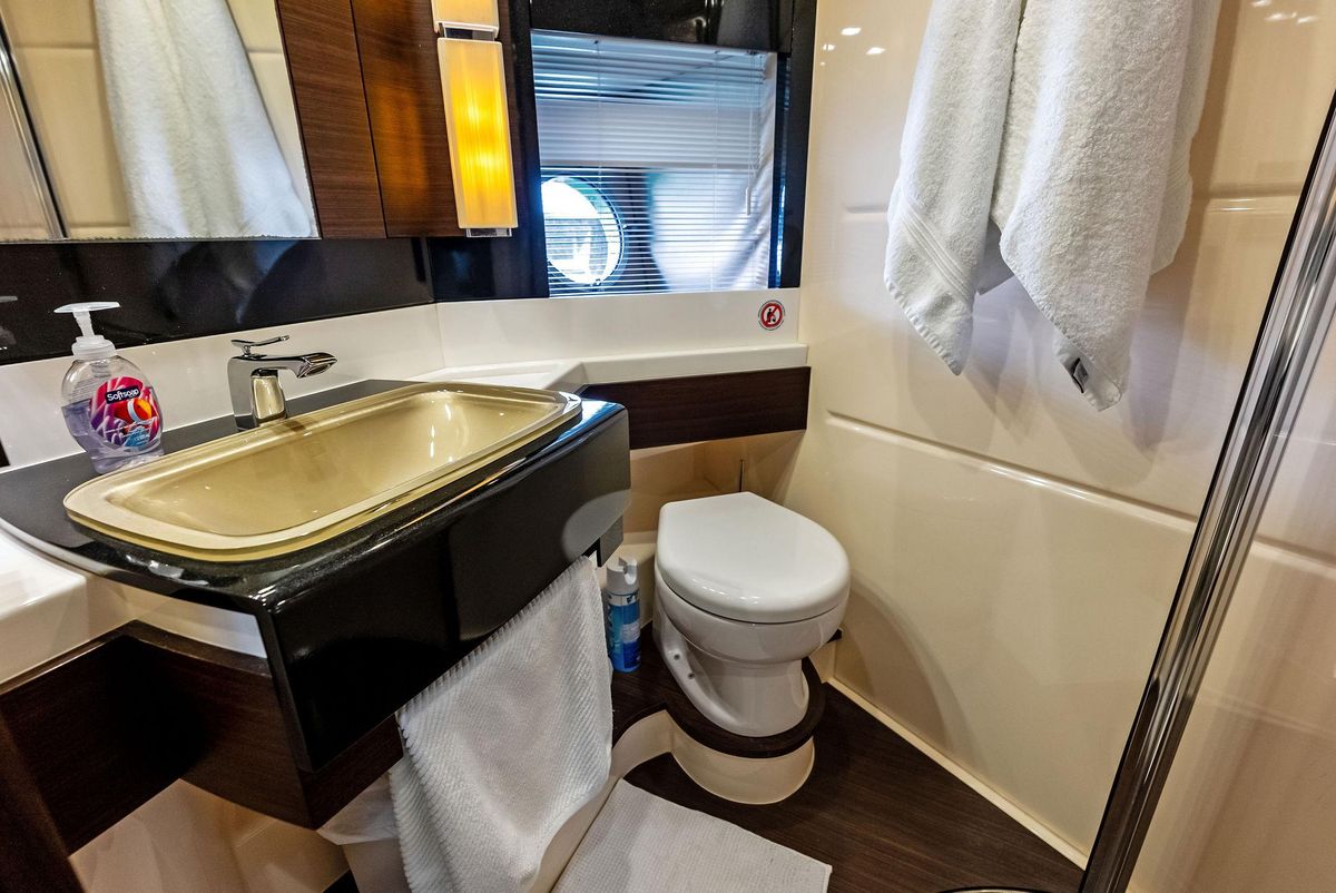 2014 Azimut 72 