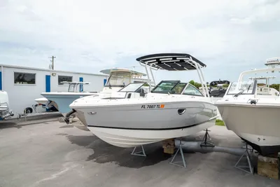 Cobalt R6 Outboard