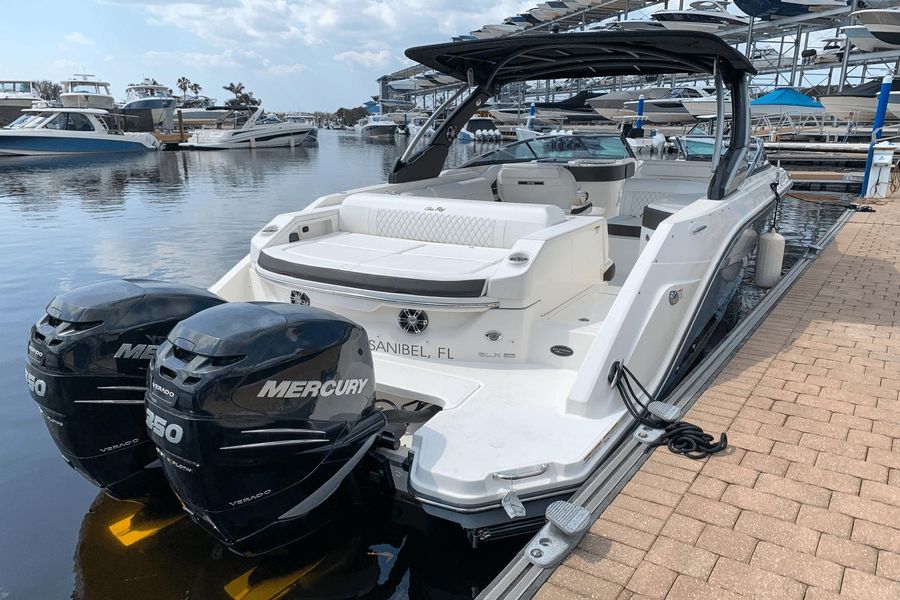 2019 Sea Ray 310 SLX OB