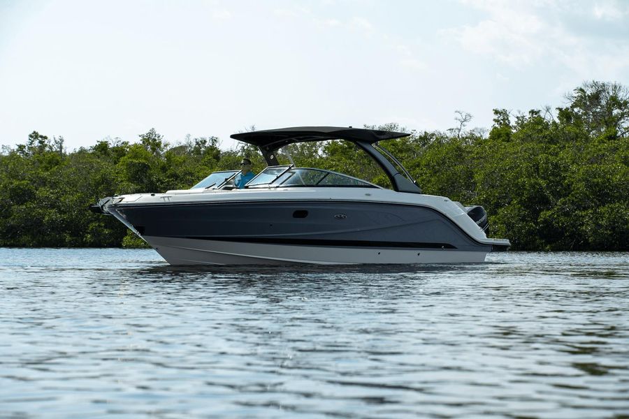 2019 Sea Ray 310 SLX OB