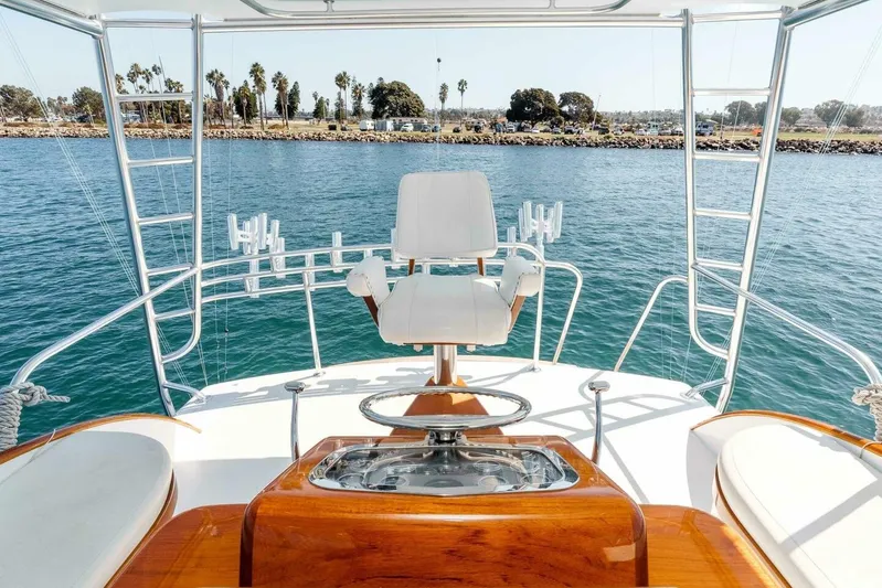 Shotgun Yacht Photos Pics Cockpit view of 1981 Merritt 55 Convertible fighting chair
