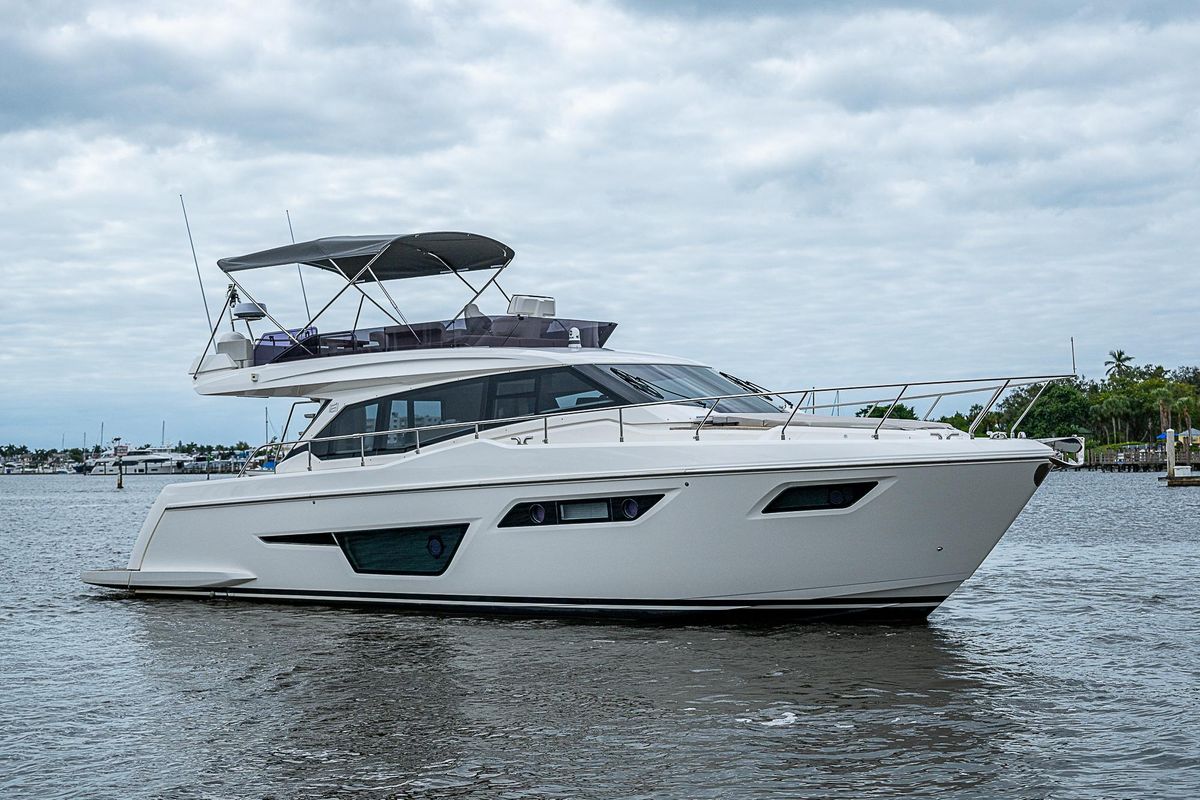 2021 Ferretti Yachts 50 