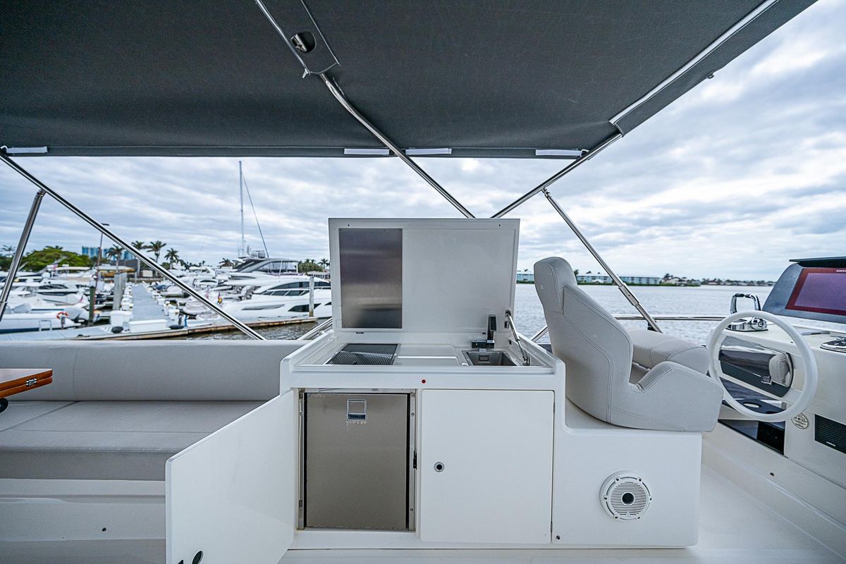 2021 Ferretti Yachts 50 