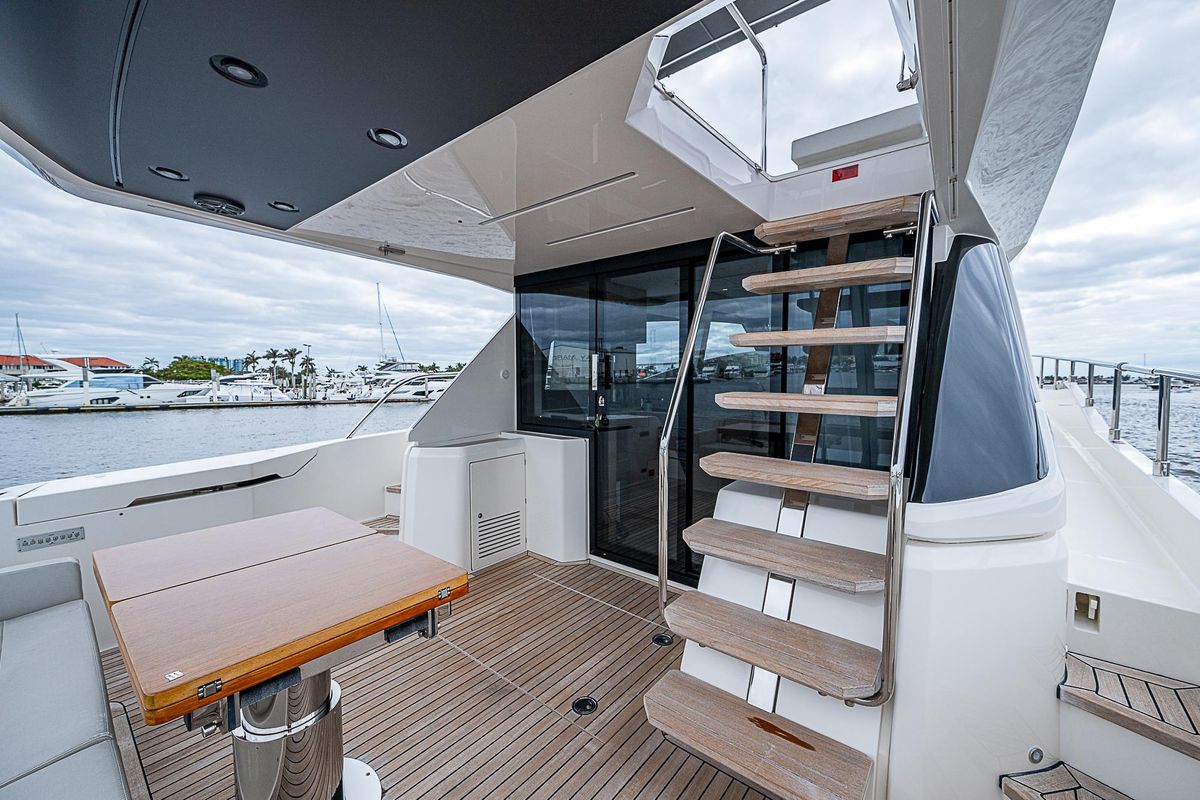 2021 Ferretti Yachts 50 