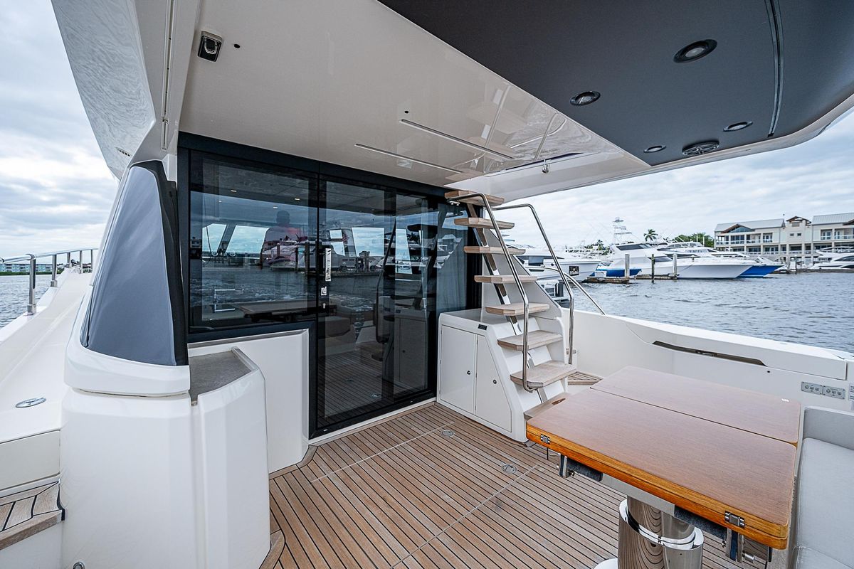 2021 Ferretti Yachts 50 