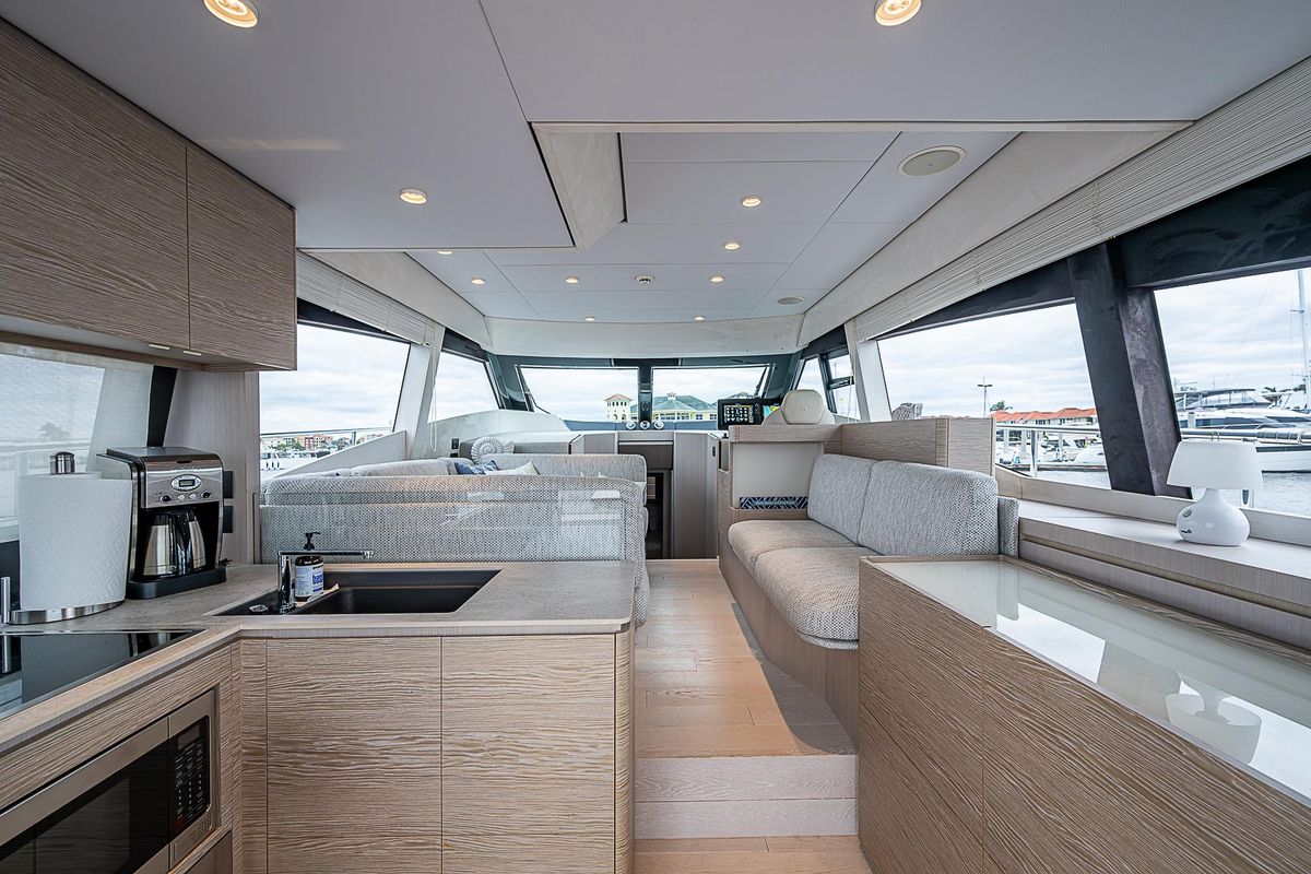 2021 Ferretti Yachts 50 
