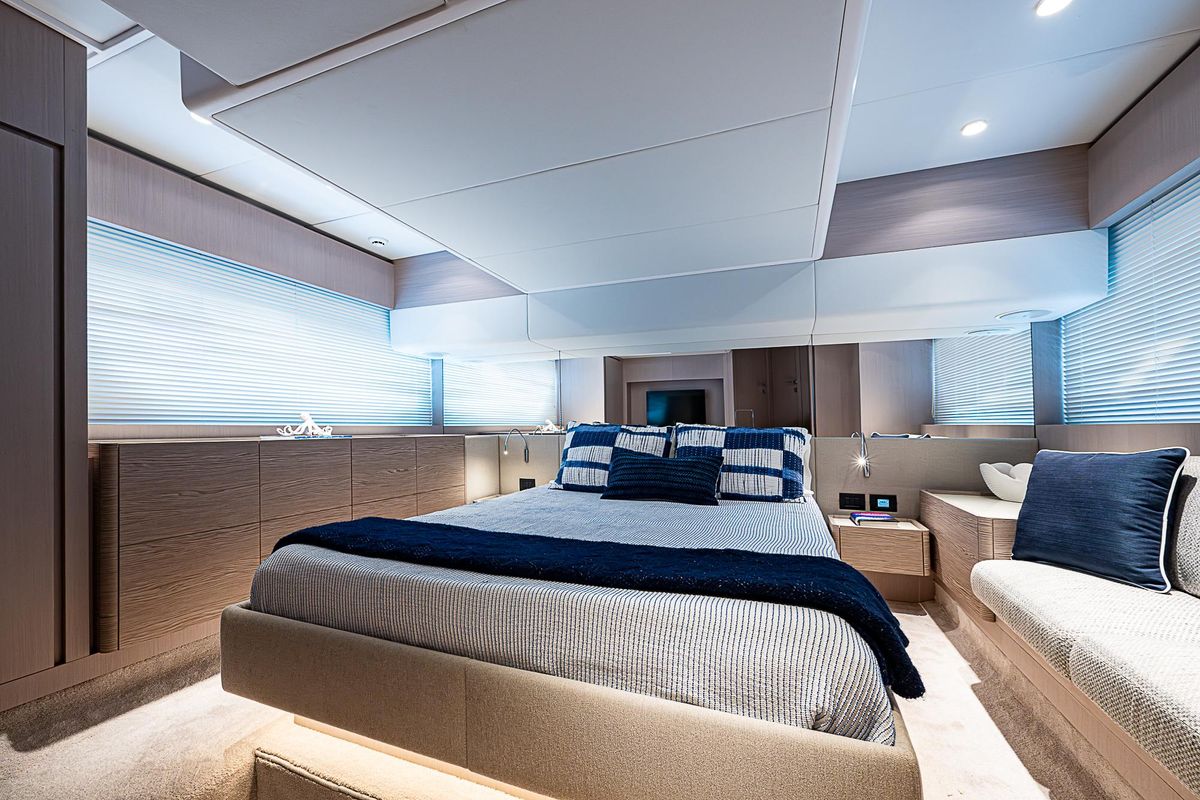 2021 Ferretti Yachts 50 