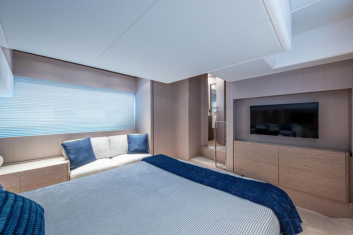 2021 Ferretti Yachts 50 