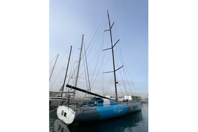 2000 Sailboat Imoca 60
