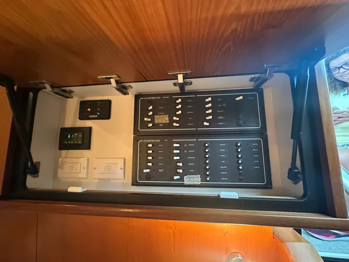 Scoutabout Yacht Photos Pics Electrical control panel of 2007 Tiara Yachts Sovran.