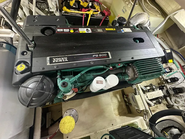 Scoutabout Yacht Photos Pics Volvo Penta IPS 500 engine in a 2007 Tiara Yachts Sovran.