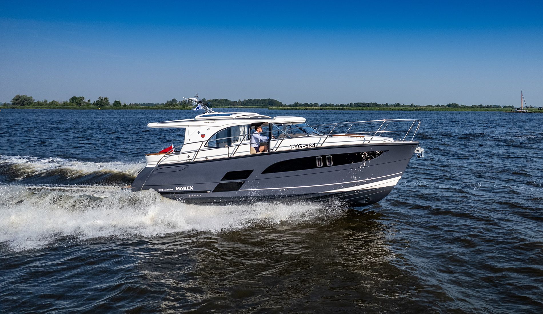 2025 Marex 330 Scandinavia