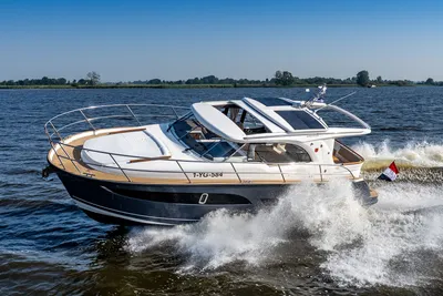 2026 Marex 330 Scandinavia