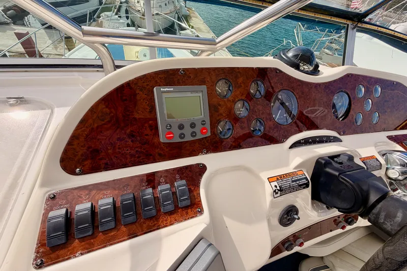 Spirit Of St Louis Yacht Photos Pics Cockpit of 2001 Maxum 4600 SCB Limited Edition yacht with control panel and gauges.