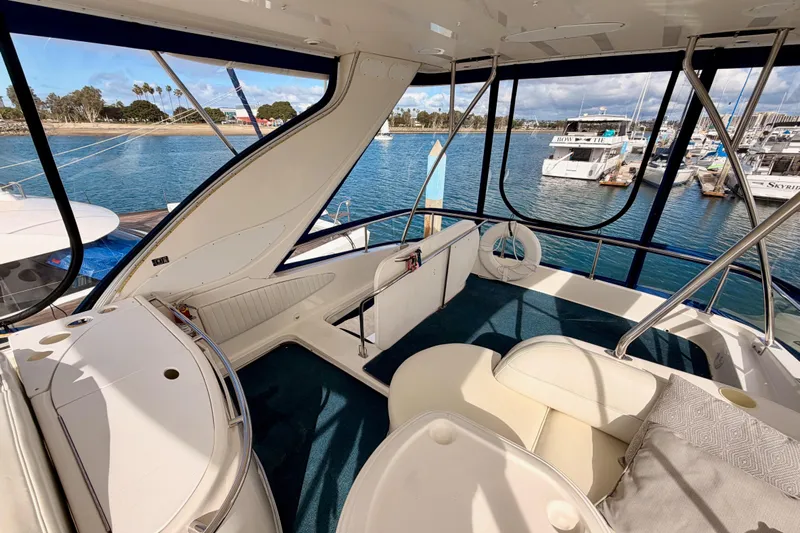 Spirit Of St Louis Yacht Photos Pics Interior view of 2001 Maxum 4600 SCB Limited Edition yacht at marina.