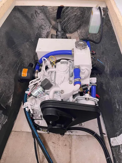 Endless Summer Yacht Photos Pics Engine compartment of a 2008 Admiral Executive with visible components and wiring.