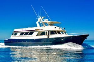 Broward Cockpit Motoryacht
