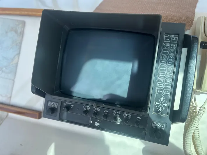Seclusion Yacht Photos Pics Vintage marine radar display on 1988 Ocean Yachts 55 Super Sport.