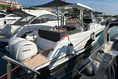 2025 Jeanneau CAP CAMARAT 10.5 WA SERIE 2