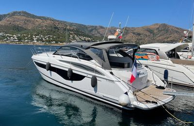 2019 Princess V40