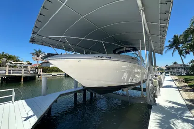 Sea Ray 320 Sundancer