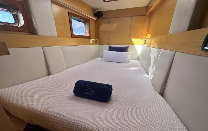 Zahora Yacht Photos Pics 