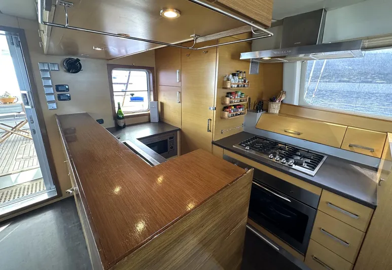 Zahora Yacht Photos Pics 