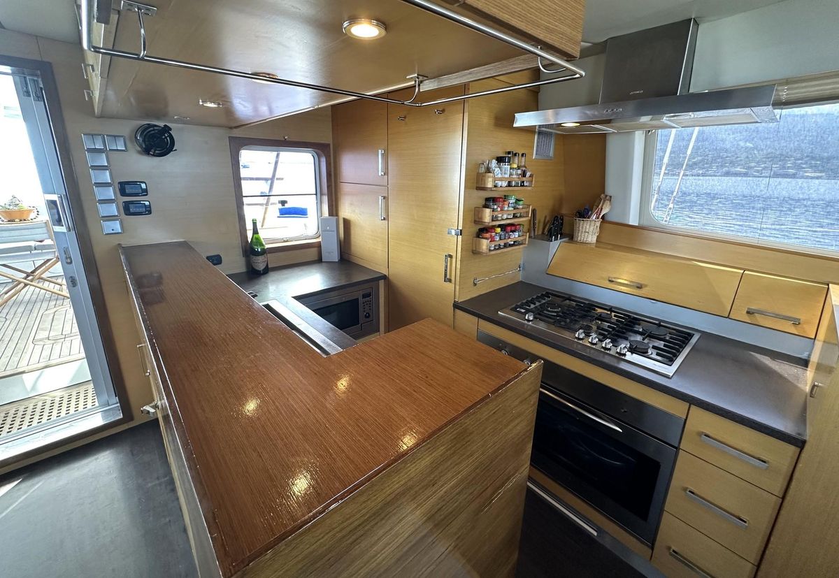 2008 Sunreef 62 