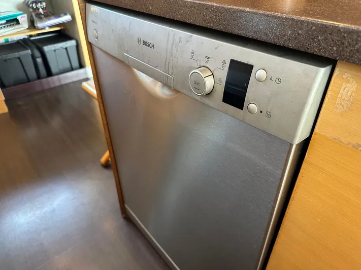 Zahora Yacht Photos Pics 