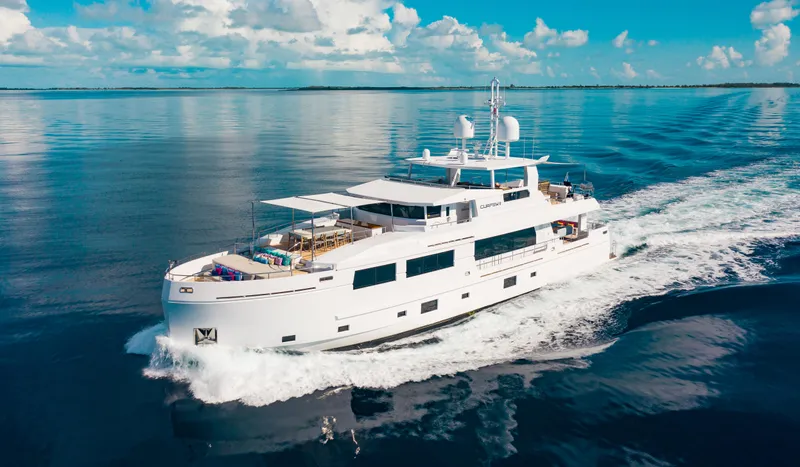 Curfew II Yacht Photos Pics 
