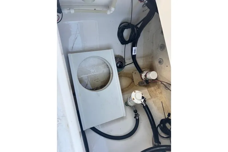  Yacht Photos Pics 2017 Regulator 25 boat interior showing wiring and components.