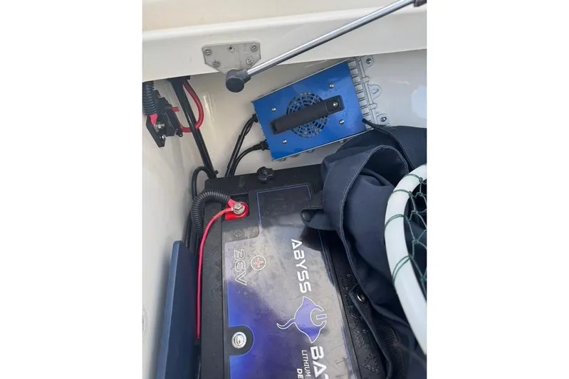  Yacht Photos Pics Battery compartment of 2017 Regulator 25 boat with Abyss lithium battery.
