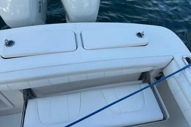  Yacht Photos Pics 2017 Regulator 25 boat with white seating and engines.