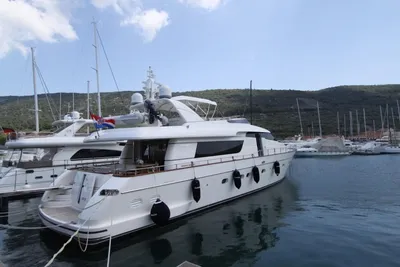 Sanlorenzo SL82