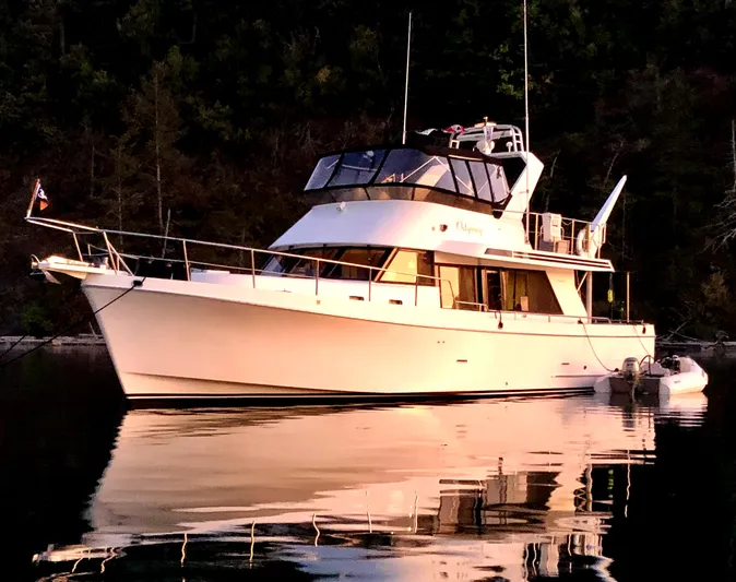 Odyssey Yacht Photos Pics At Anchor