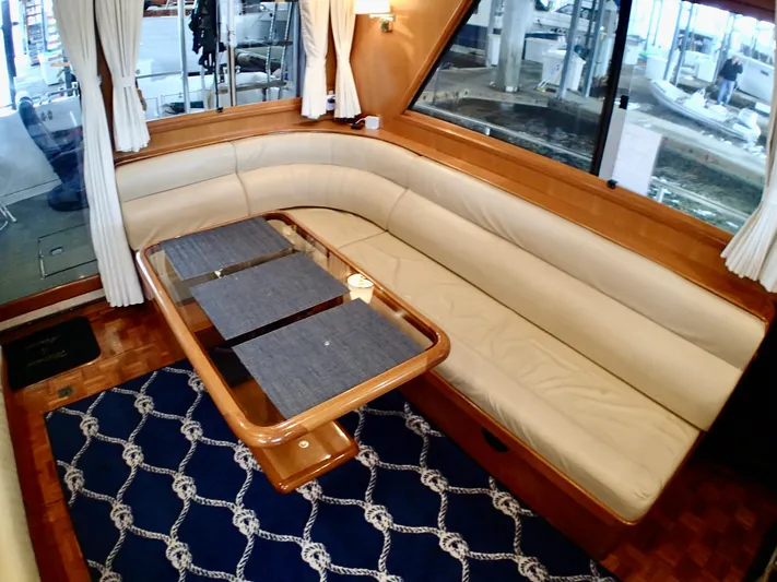 Odyssey Yacht Photos Pics Salon Port Aft