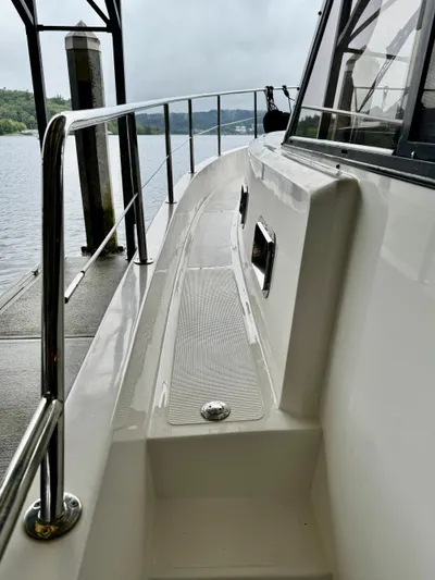 Odyssey Yacht Photos Pics Foredeck Railing