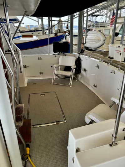 Odyssey Yacht Photos Pics Aft Cockpit Starboard