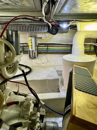 Odyssey Yacht Photos Pics Engine Room Detail