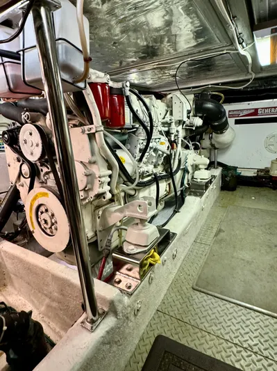 Odyssey Yacht Photos Pics Starboard Engine