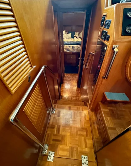 Odyssey Yacht Photos Pics Passageway